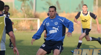 יוסי רוזן (שי לוי)
