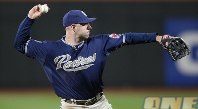 ניק להם מסן-דייגו מדגים את תפקיד הפיצ&acute;ר (GettyImages)