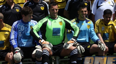 קאלה. עושה פוזות למצלמה (גיא בן זיו) קאלה. עושה פוזות למצלמה (גיא בן זיו)