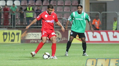 ג´ון קולמה מול סכנין. יחזור למועדון? (עמית מצפה) ג´ון קולמה מול סכנין. יחזור למועדון? (עמית מצפה)