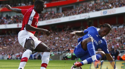 דידייה דרוגבה מול קולו טורה. גם כמות השערים עלתה (רויטרס)