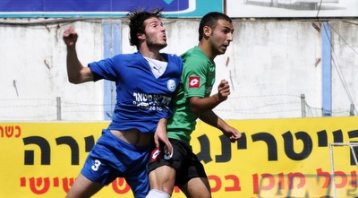 תום סעדון נלחם בהגנה. היום בפ&qout;ת  (אלעד ירקון)