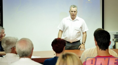 ראש העיר אוחיון. מאמין שהאצטדיון בעיר יוקם בעוד כשנה (אלעד ירקון) ראש העיר אוחיון. מאמין שהאצטדיון בעיר יוקם בעוד כשנה (אלעד ירקון)