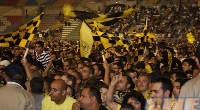 אוהדי בית&qout;ר (גיא בן זיו) אוהדי בית&qout;ר (גיא בן זיו)