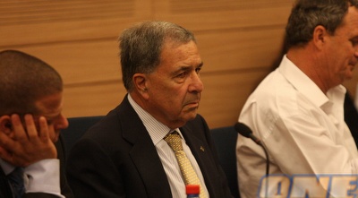 שמעון מזרחי. &qout; (גיא בן זיו)