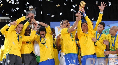 שחקני ברזיל חוגגים. (GettyImages)