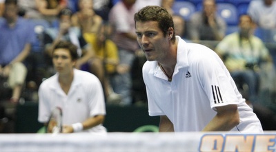 סאפין וקוניצין. טניס משובח מול הצמד הישראלי בנוקיה (אמיר לוי) סאפין וקוניצין. טניס משובח מול הצמד הישראלי בנוקיה (אמיר לוי)