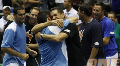 הראל לוי מחבק את ארליך. עשו את העבודה על הצד הטוב ביותר (אמיר לוי) הראל לוי מחבק את ארליך. עשו את העבודה על הצד הטוב ביותר (אמיר לוי)