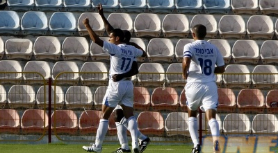 בני חדד חוגג עם דאטורו. גם בן עמי מגיע לברך (תומר גבאי)