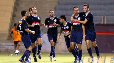 מכבי פ&qout;ת חוגגת. &qout;(קובי אליהו)