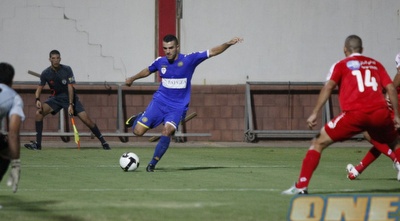 כחלון מנסה בעיטה. הצליח להחמיץ ממצב קורץ (תומר גבאי) כחלון מנסה בעיטה. הצליח להחמיץ ממצב קורץ (תומר גבאי)