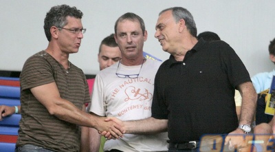 אברהם גרנט. אורח קבוע במגרשי הכדורגל בישראל (אור שפונדר) אברהם גרנט. אורח קבוע במגרשי הכדורגל בישראל (אור שפונדר)