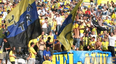 אוהדי מכבי ת&qout;א בפ&qout;ת. הקבוצה שלהם נחלשה בחצי השני (קובי אליהו)