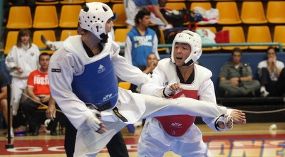 חובב הישראלי בכחול מול ספארוב מאוזבקיסטן (גיא בן זיו) חובב הישראלי בכחול מול ספארוב מאוזבקיסטן (גיא בן זיו)