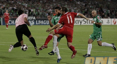 דוידוביץ´ מפספס את הכדור (תומר גבאי) דוידוביץ´ מפספס את הכדור (תומר גבאי)