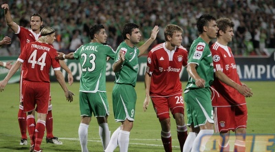 מאבק ברחבת חיפה (תומר גבאי) מאבק ברחבת חיפה (תומר גבאי)