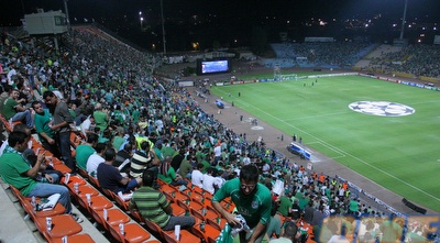 אוהדי חיפה באצטדיון ר&qout;ג. יגיעו גם למינכן (עמית מצפה) אוהדי חיפה באצטדיון ר&qout;ג. יגיעו גם למינכן (עמית מצפה)