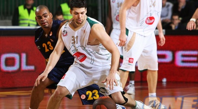 סאשו אוז´בולט (GettyImages) סאשו אוז´בולט (GettyImages)
