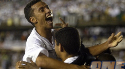 ננה בתקופתו בסנטוס. הוא לא נשאר הרבה בזמן באותה קבוצה (רויטרס) ננה בתקופתו בסנטוס. הוא לא נשאר הרבה בזמן באותה קבוצה (רויטרס)