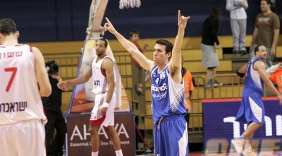 מורן רוט חוגג בסיום (קובי אליהו)