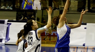 נערות א: דורין גבאי עם עוד 2 נקודות (שי לוי) נערות א: דורין גבאי עם עוד 2 נקודות (שי לוי)