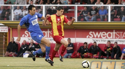 מקרייב מהיר יותר ומקדים את אלירן חודדה (קובי אליהו) מקרייב מהיר יותר ומקדים את אלירן חודדה (קובי אליהו)