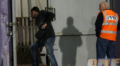 שי חדד עוזב את האצטדיון בזעם (שי לוי) שי חדד עוזב את האצטדיון בזעם (שי לוי)