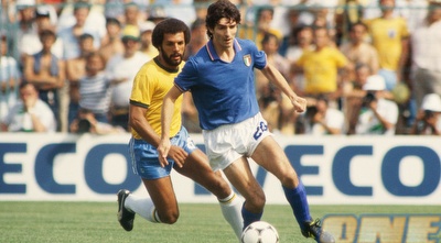 פאולו רוסי מול ג´וניור מברזיל. האיטלקי היה גדול על הברזילאים (GettyImages) פאולו רוסי מול ג´וניור מברזיל. האיטלקי היה גדול על הברזילאים (GettyImages)