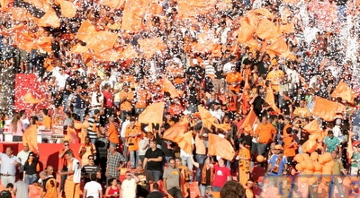 אוהדי בני יהודה ברמת גן (קובי אליהו) אוהדי בני יהודה ברמת גן (קובי אליהו)