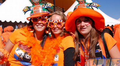 אוהדות הולנד (שי לוי)