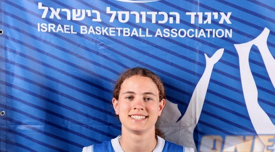נעמה שפיר (ONE) נעמה שפיר (ONE)