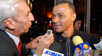 קאפו משוחח עם כלי התקשורת (שי לוי)