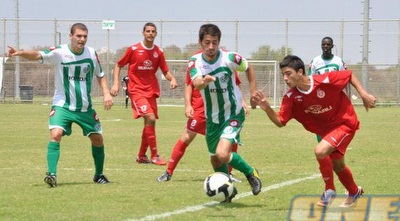 איציק וטורוב עובר את גיא ליפקה (גיא איזנר) איציק וטורוב עובר את גיא ליפקה (גיא איזנר)