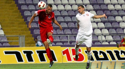 גל אראל נוגח (יניב גונן) גל אראל נוגח (יניב גונן)