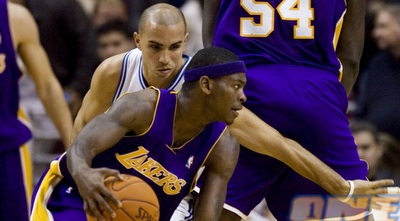 פארקר מול ארויו. זה שבא וזה שהלך? (רויטרס) פארקר מול ארויו. זה שבא וזה שהלך? (רויטרס)