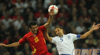 ריו פרדיננד: &qout;טוב שהוא לא לקח את הכדור ושם את הכדור מתחת לחולצה&qout; (GettyImages) ריו פרדיננד: &qout;טוב שהוא לא לקח את הכדור ושם את הכדור מתחת לחולצה&qout; (GettyImages)