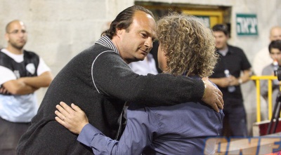 יאמר מחבר את עטר לפני המשחק (עמית מצפה) יאמר מחבר את עטר לפני המשחק (עמית מצפה)