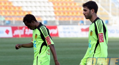 יבואה ועזריאל עם הראש למטה (יניב גונן) יבואה ועזריאל עם הראש למטה (יניב גונן)