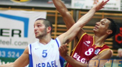 עומר רוב במדי נבחרת ישראל (ONE)