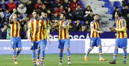 שחקני לבאנטה חוגגים (La Liga)