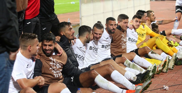 שחקני הפועל חיפה חוגגים (שחר גרוס)