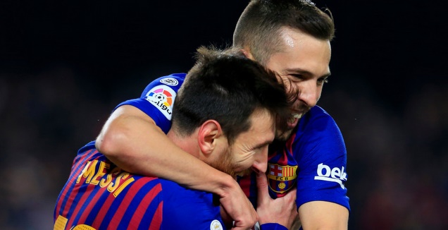 ג'ורדי אלבה וליאו מסי חוגגים (La Liga)