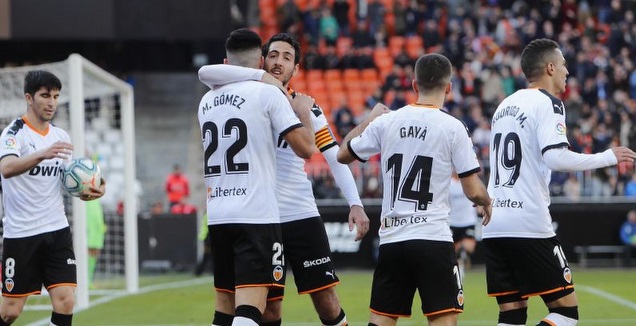 שחקני ולנסיה חוגגים (La Liga)