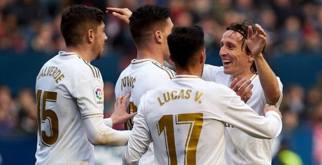 לוקה מודריץ' חוגג עם לוקה יוביץ' (La Liga)