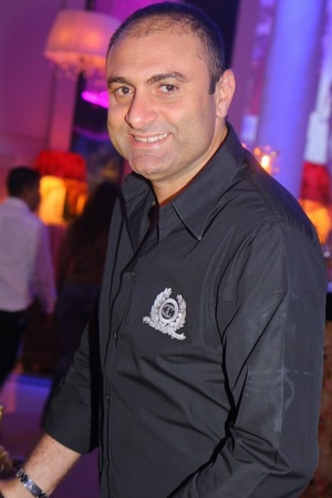 שינו זוארץ כיבד בנוכחותו