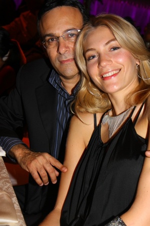 בקרוב אצלכם... ג'ני ורוני מאנה