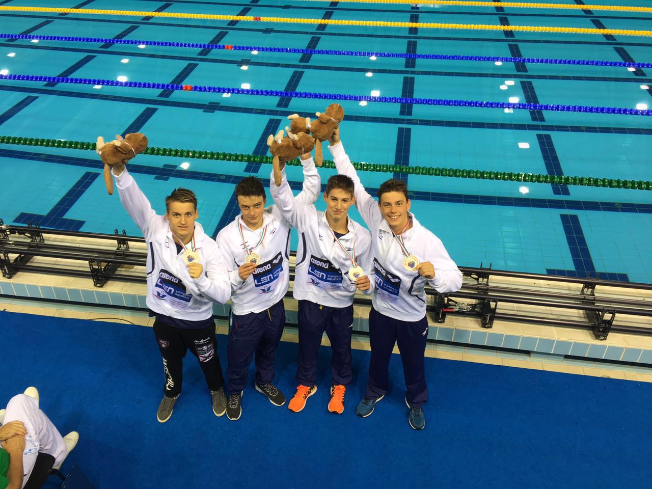 מדליית ארד לנבחרת הנוער בשליחים 4X200 חופשי!!!