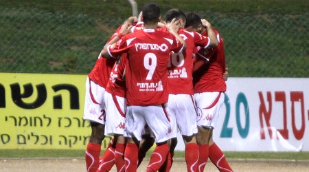 שחקני ב"ש חוגגים (יניב גונן)