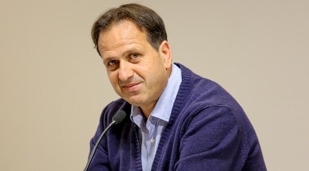 רוני לוי. "החתמה ראשונה בדרך לעוד החתמות" (אחמד מוררה)