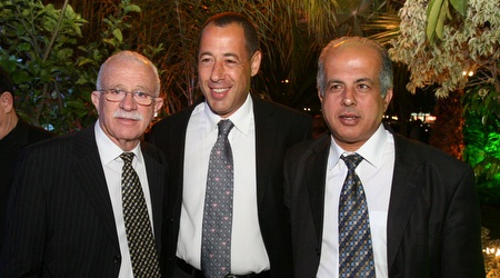 מנחם עם לוזון, שהחליפו בתפקיד היו"ר, וחזי מגן